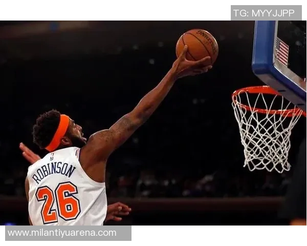 米罗狂揽15个篮板其中10个前场板助力球队翻盘正负值高达9